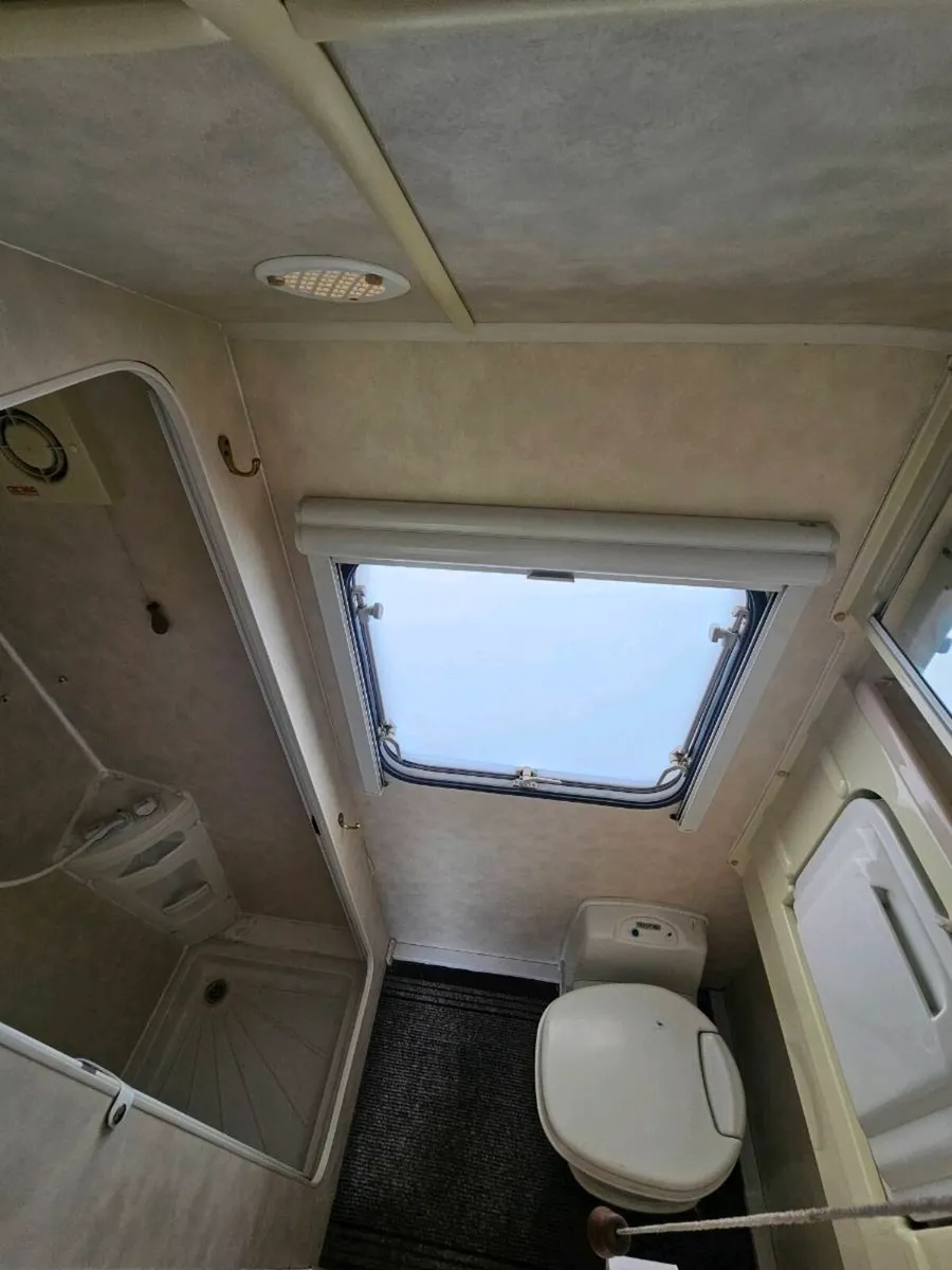 Avondale caravan - Image 4