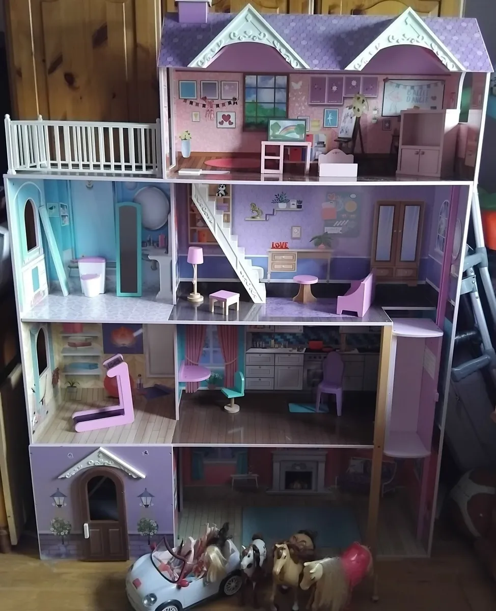 Doll house, girls toys - Image 1