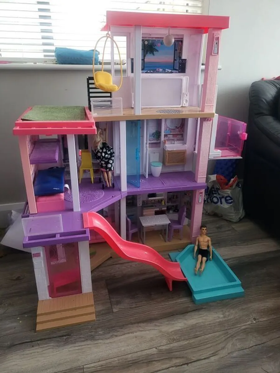 Barbie Dream House - Image 1
