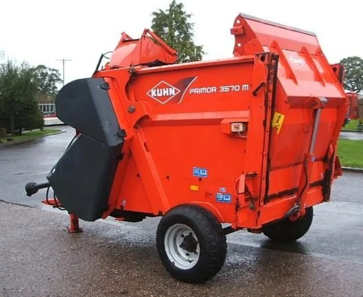 KUHN 3570M BALE SHREDDER - Image 1