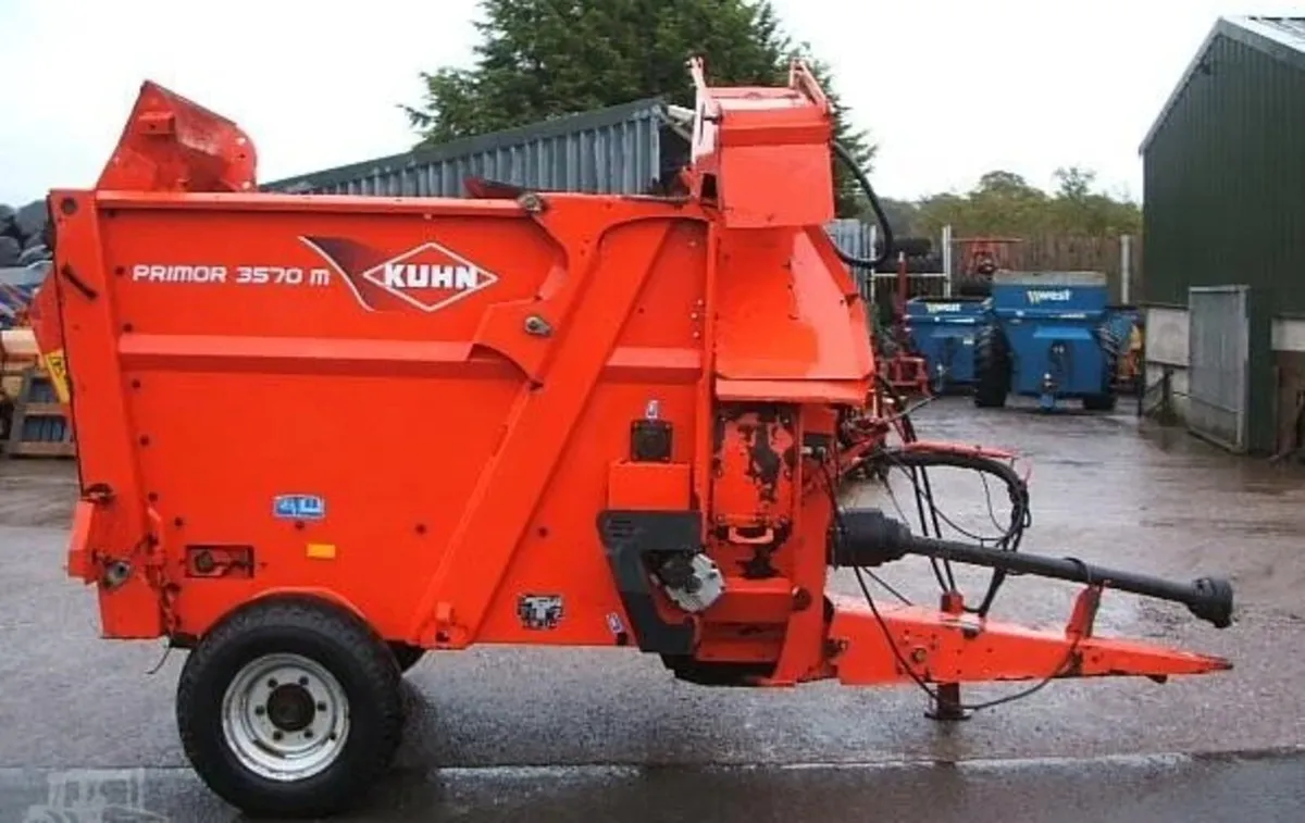 KUHN 3570M BALE SHREDDER - Image 4