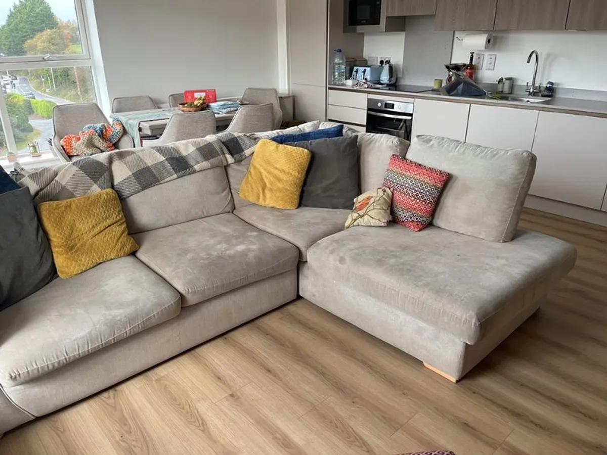 L shaped couch and matching ottoman - Image 1
