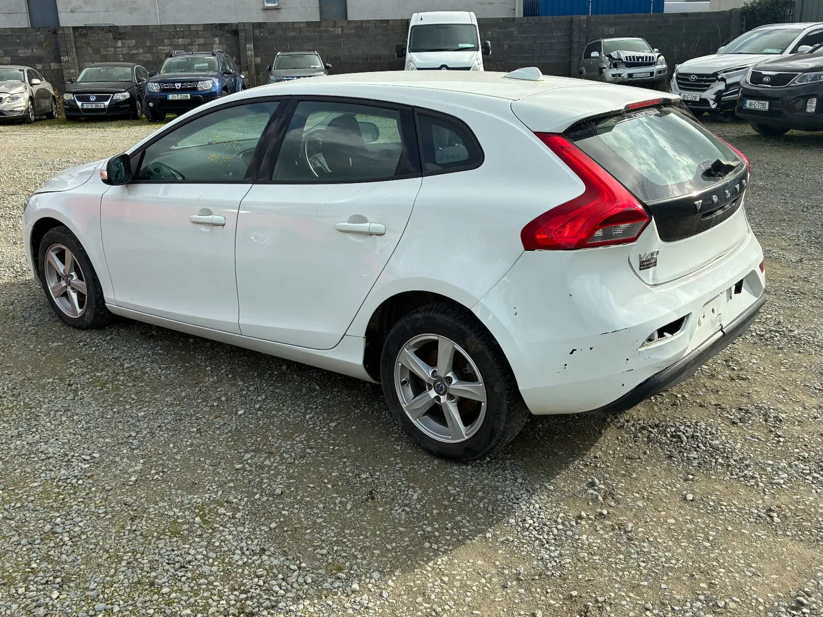 Volvo v40 diesel drive home - Image 4