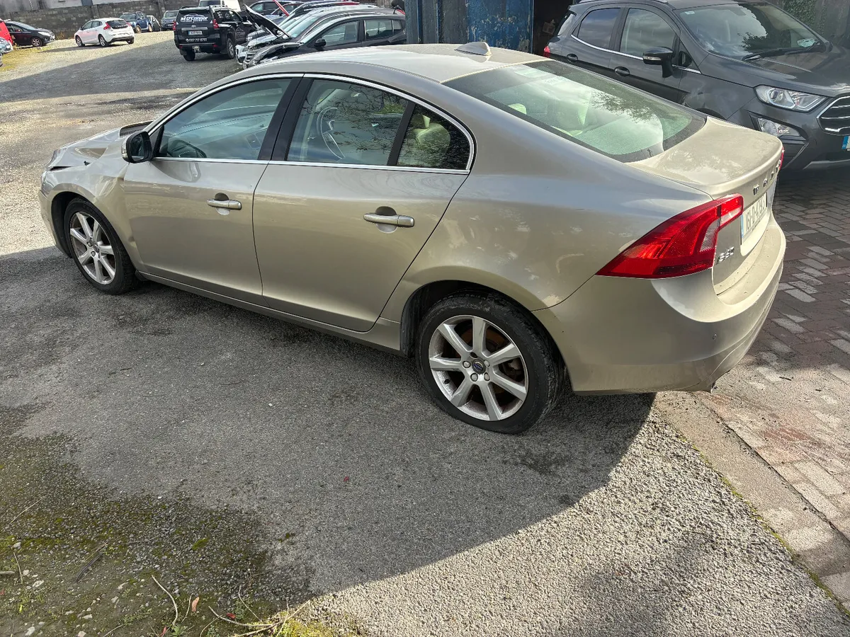 2016 Volvo v60 diesel drive home - Image 4