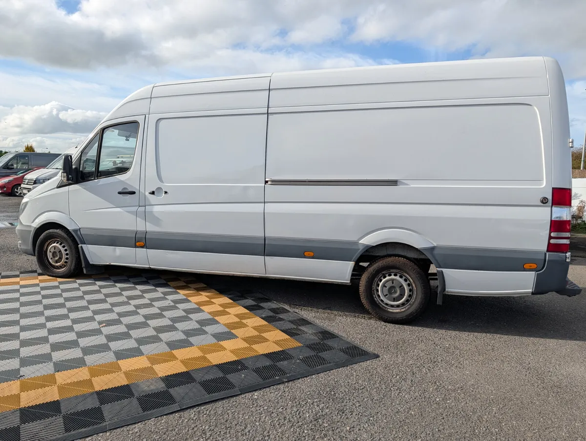 Mercedes-Benz Sprinter 2014 - Image 2