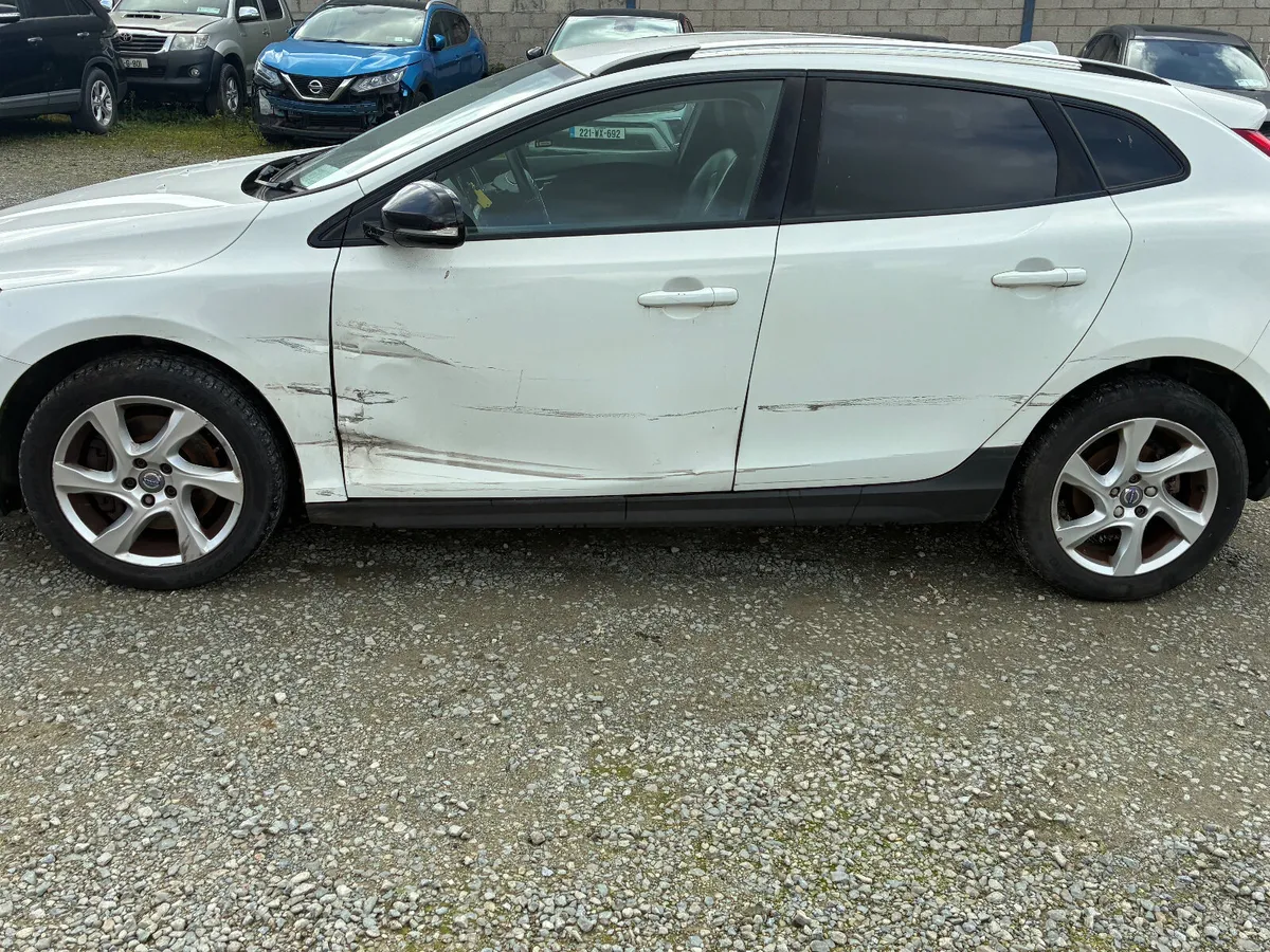 Volvo v40 diesel auto drive home easy repair - Image 4