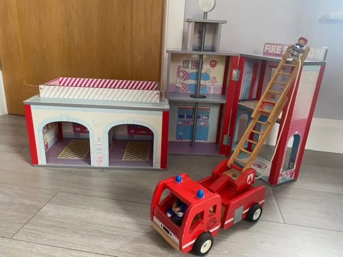 Wooden Fire Station with Accessories - Image 1