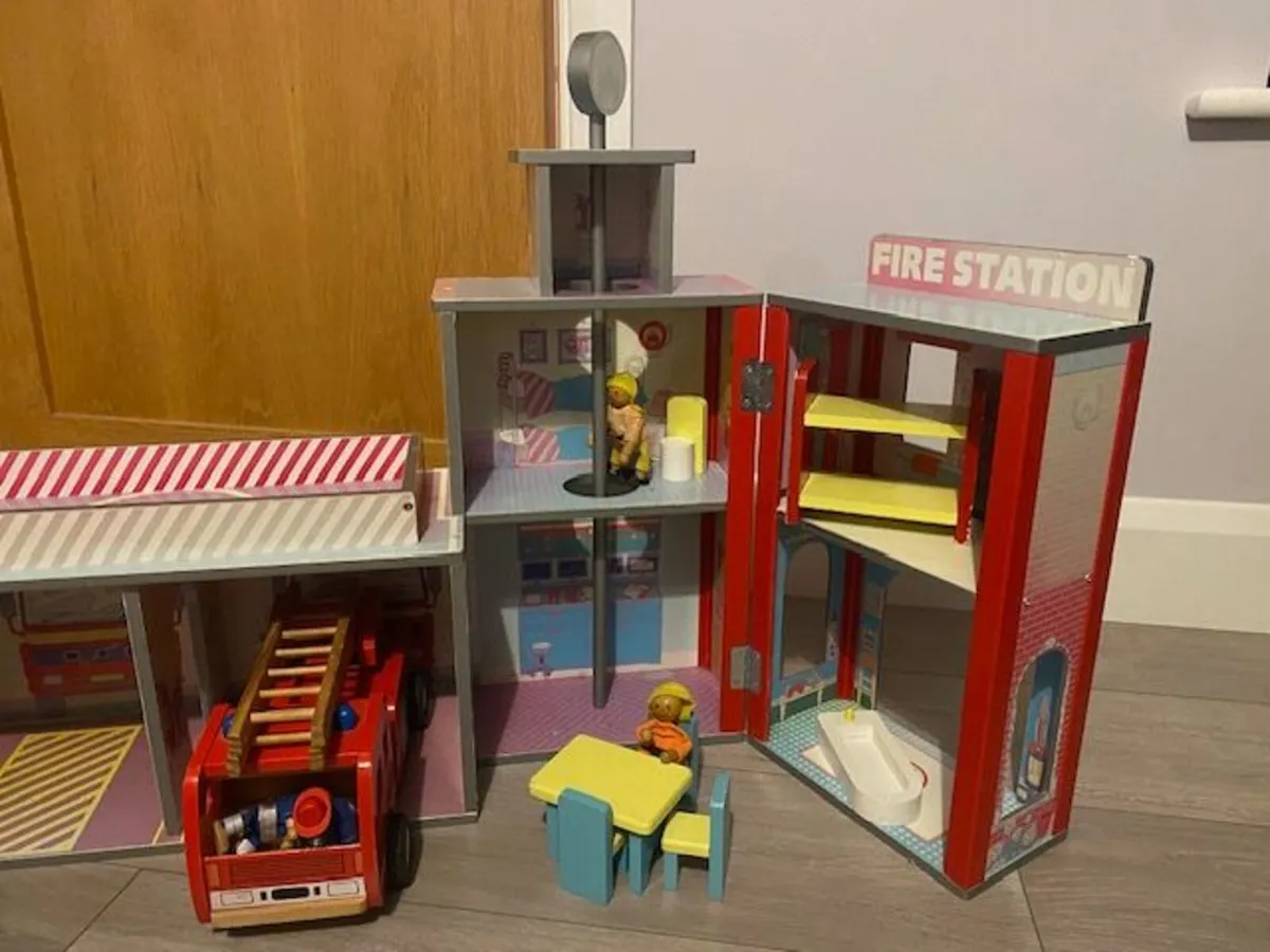 Wooden Fire Station with Accessories - Image 2