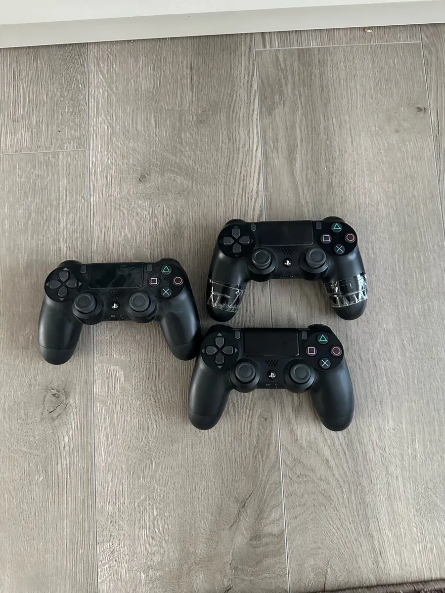 PS4 - Image 2