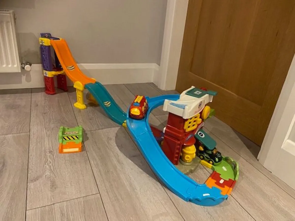 VTech Tiny Tots Track Set with cars - Image 3