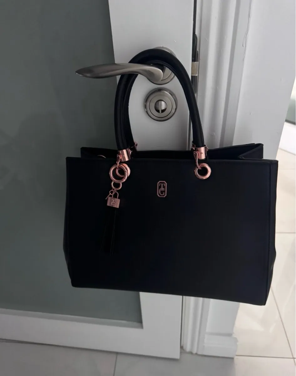 Tipperary Crystal Handbags - Image 3
