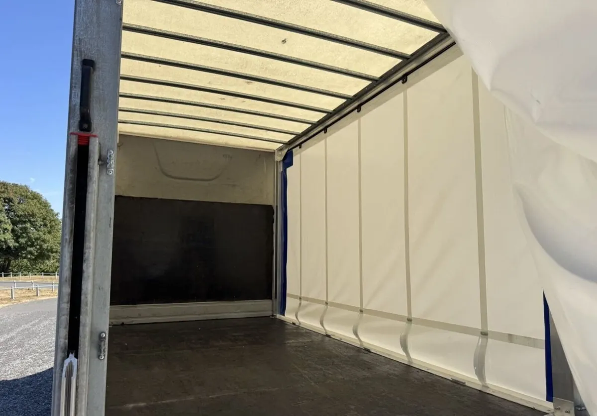 2022 Mercedes-Benz Sprinter CurtainSider Van - Image 4