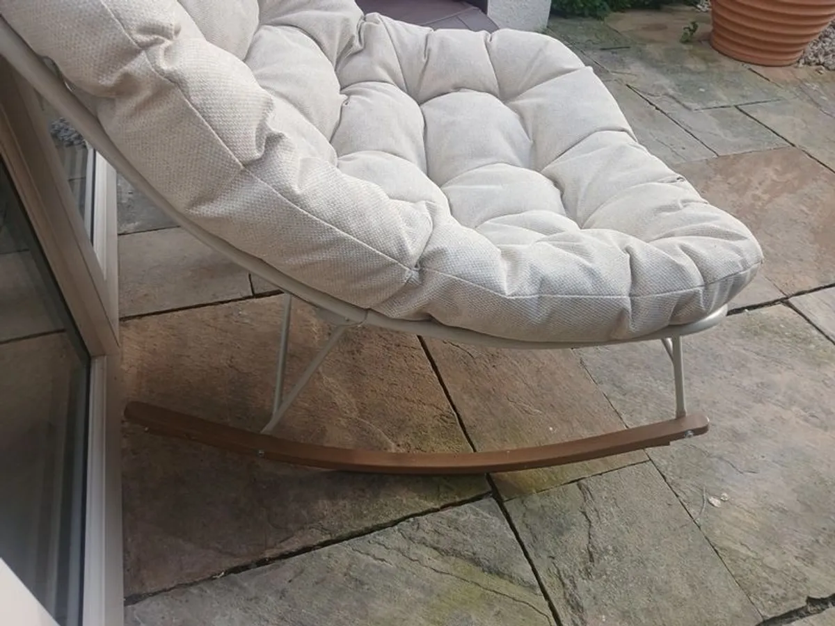 Armchair - Image 2