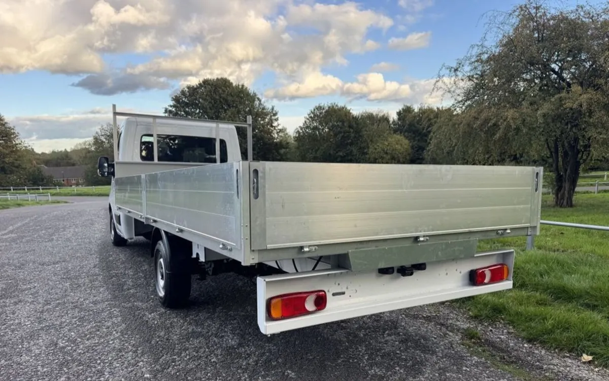 2022 Vauxhall Movano Dropside Van - Image 2