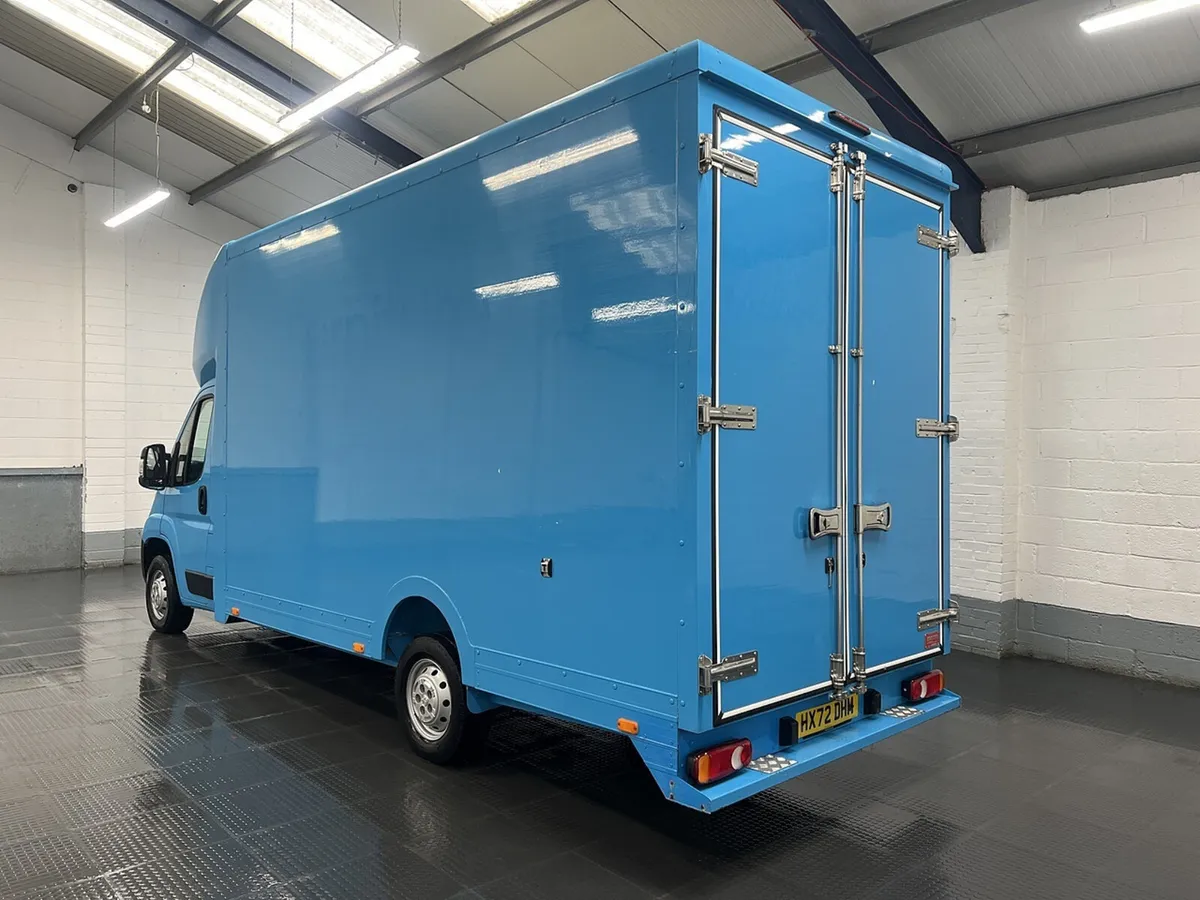 2022 Peugeot Boxer Luton Low Loader Van - Image 4