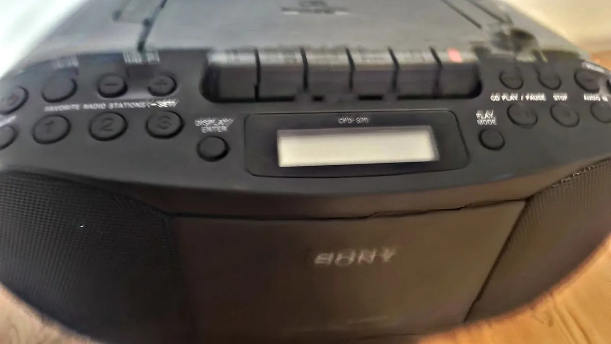 Sony CFD-S70 Boombox CD Player Radio Stereo Casset - Image 3