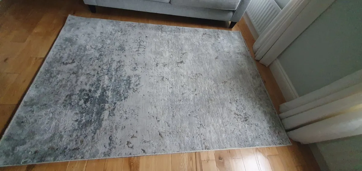 Rug - Image 1