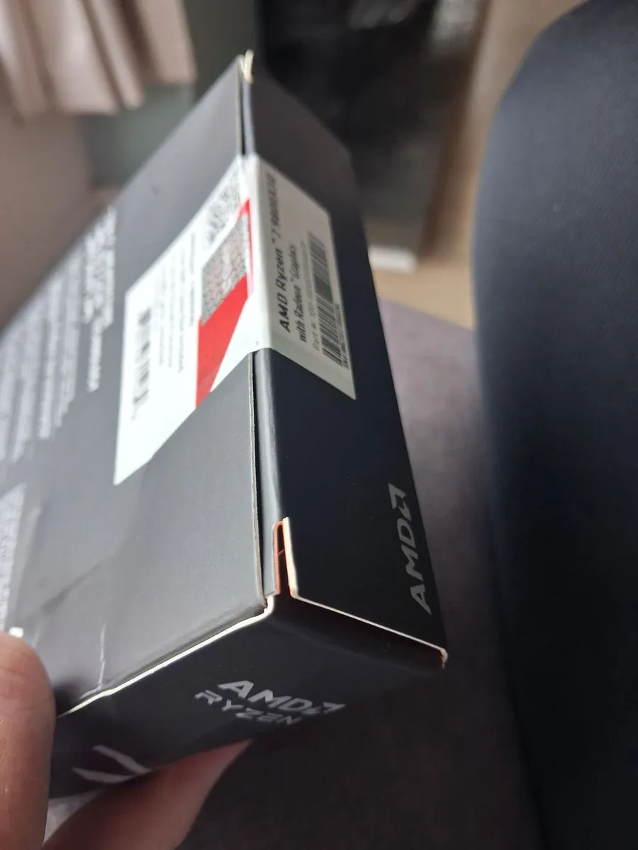 AMD RYZEN 7 9800x3d cpu for sale - Image 2