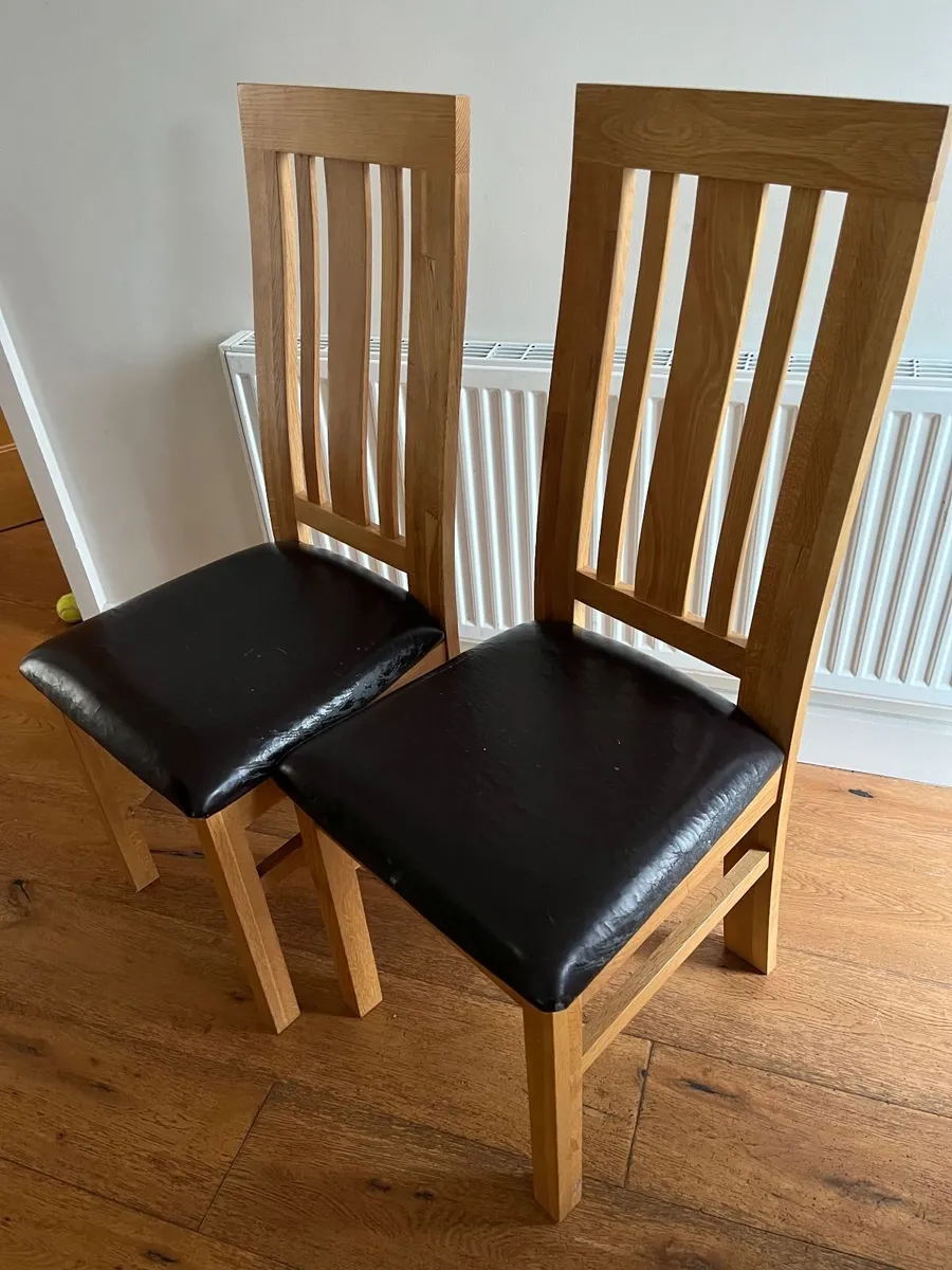 8 Solid Oak Chairs - Excellent Condition - Image 4