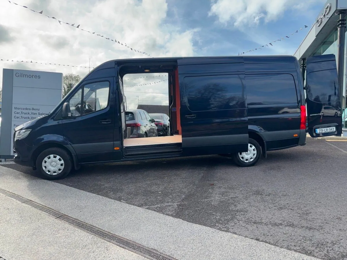 Mercedes-Benz Sprinter 317 LWB PANEL VAN - Image 2