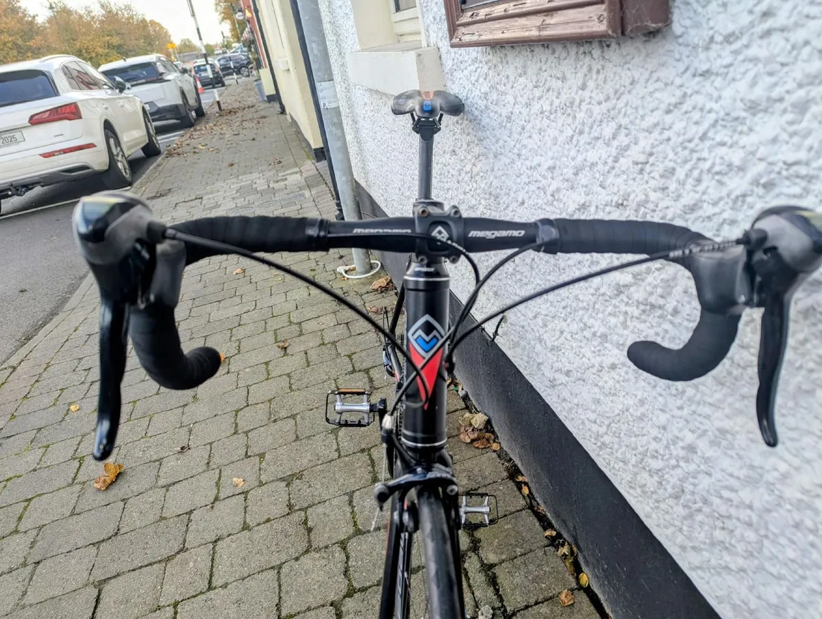 Megamo road bike - Image 4