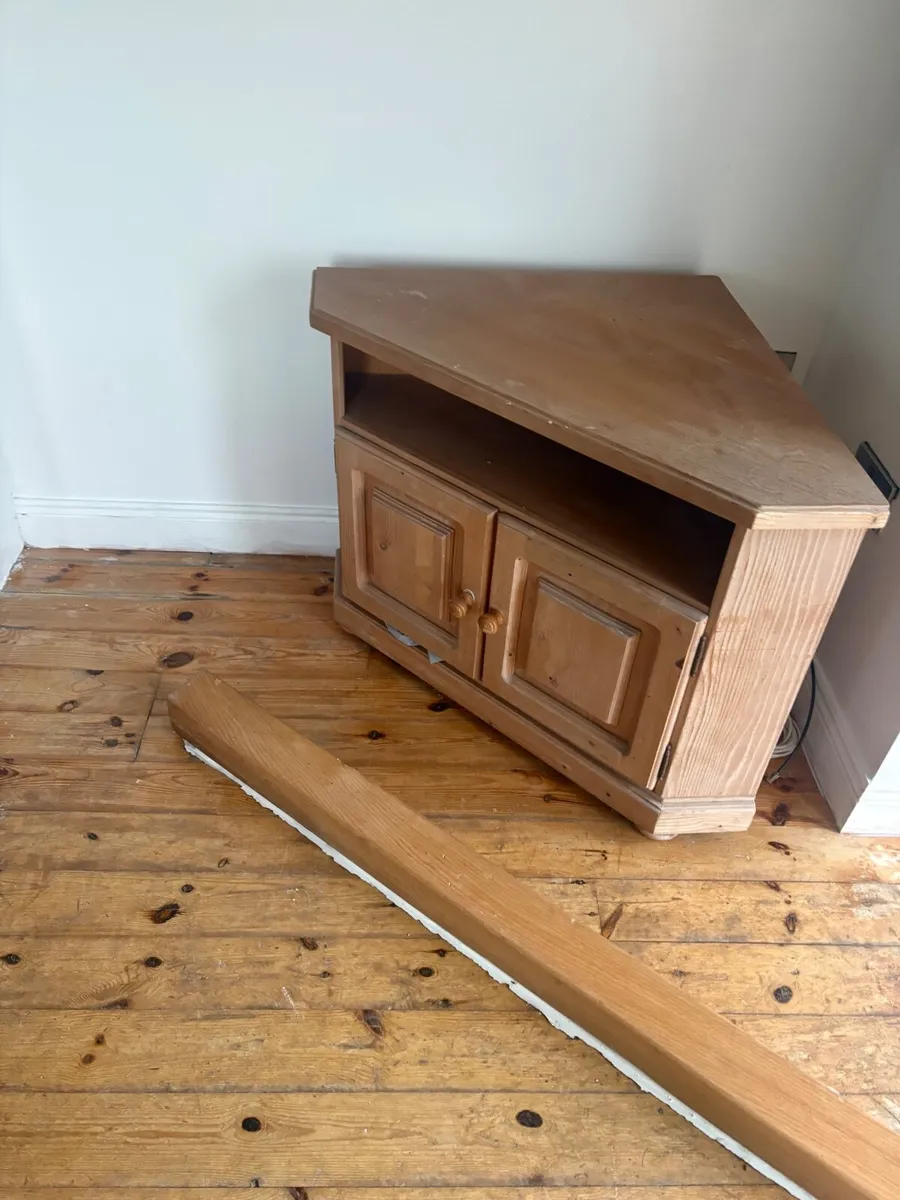 TV cabinet, coffee table, oak mantel piece - Image 1
