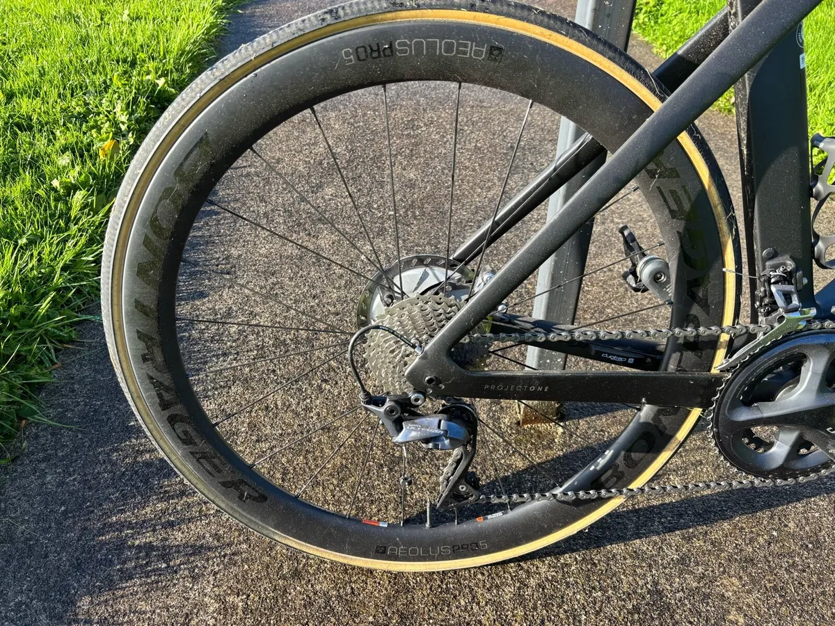 Trek Madone - Image 2