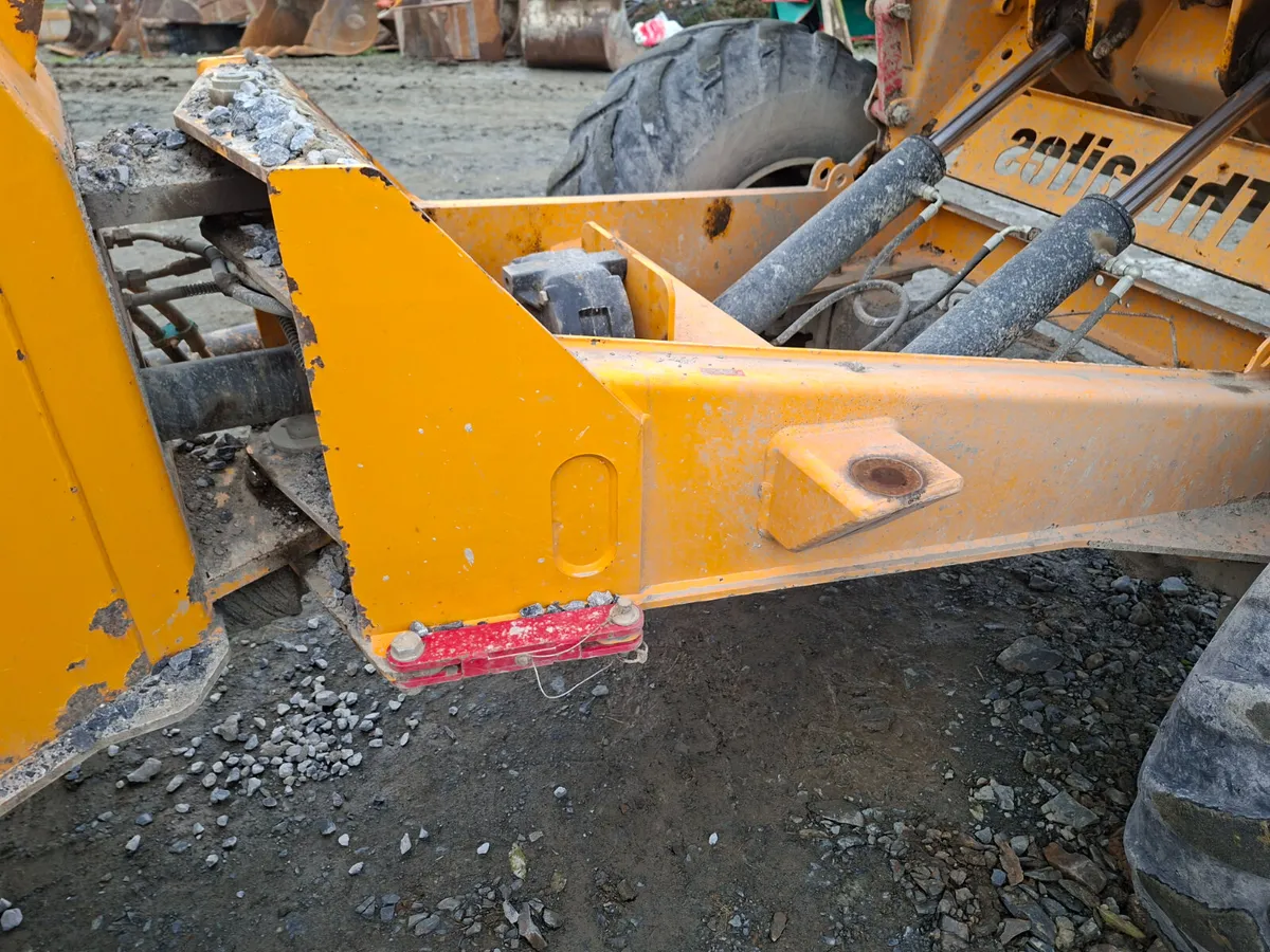 2018 Thwaites 9 tonne dumper - Image 3