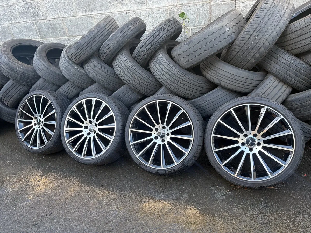 20” Mercedes staggered alloys - Image 1