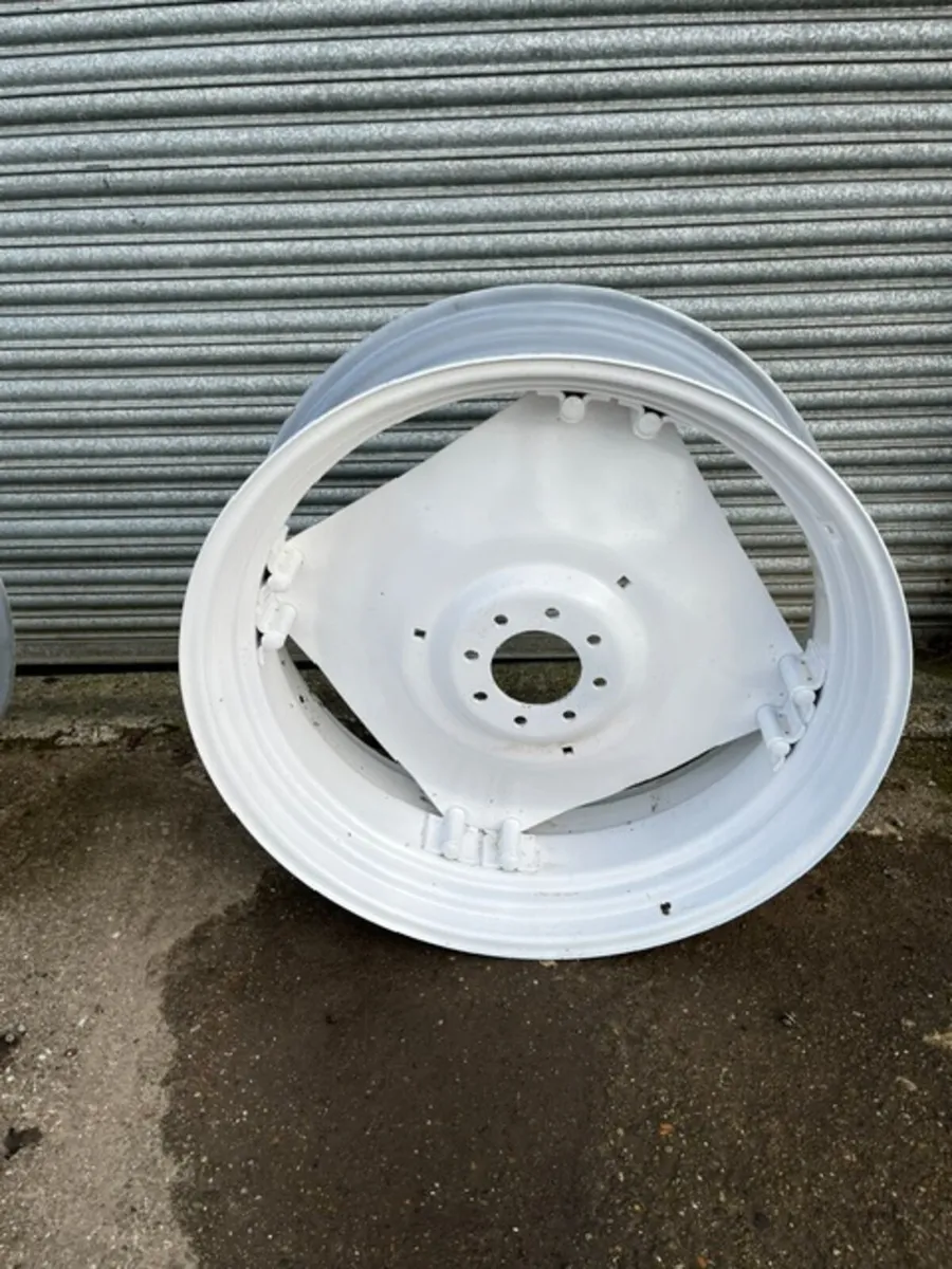 New Holland Wheels 16.9 x 38 - Image 3