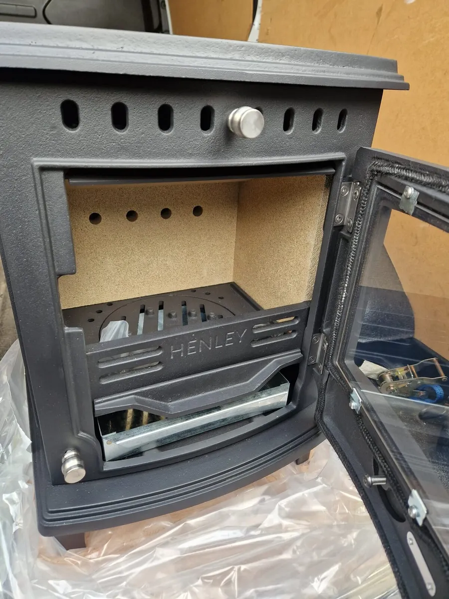 Henley  stove  3 available - Image 4