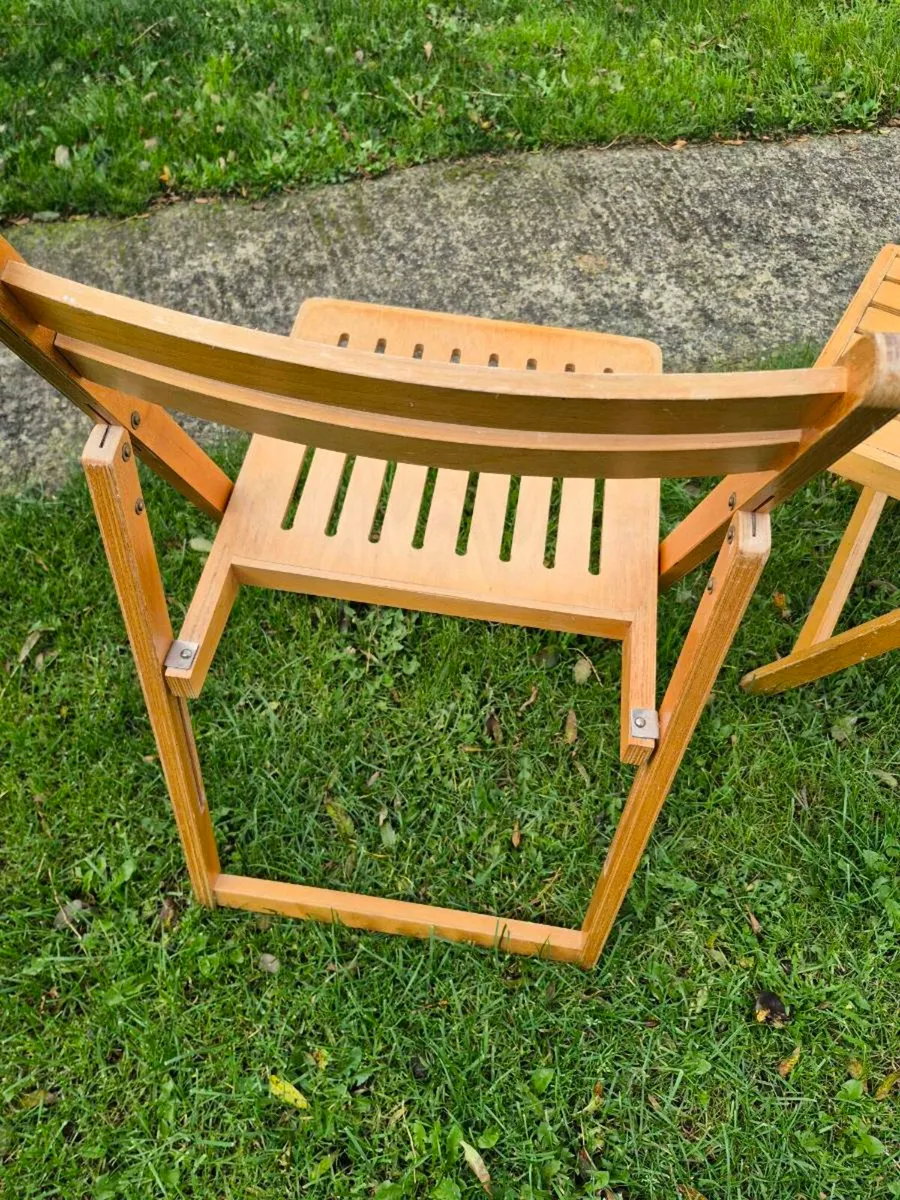 Folding Vintage chairs - Image 3