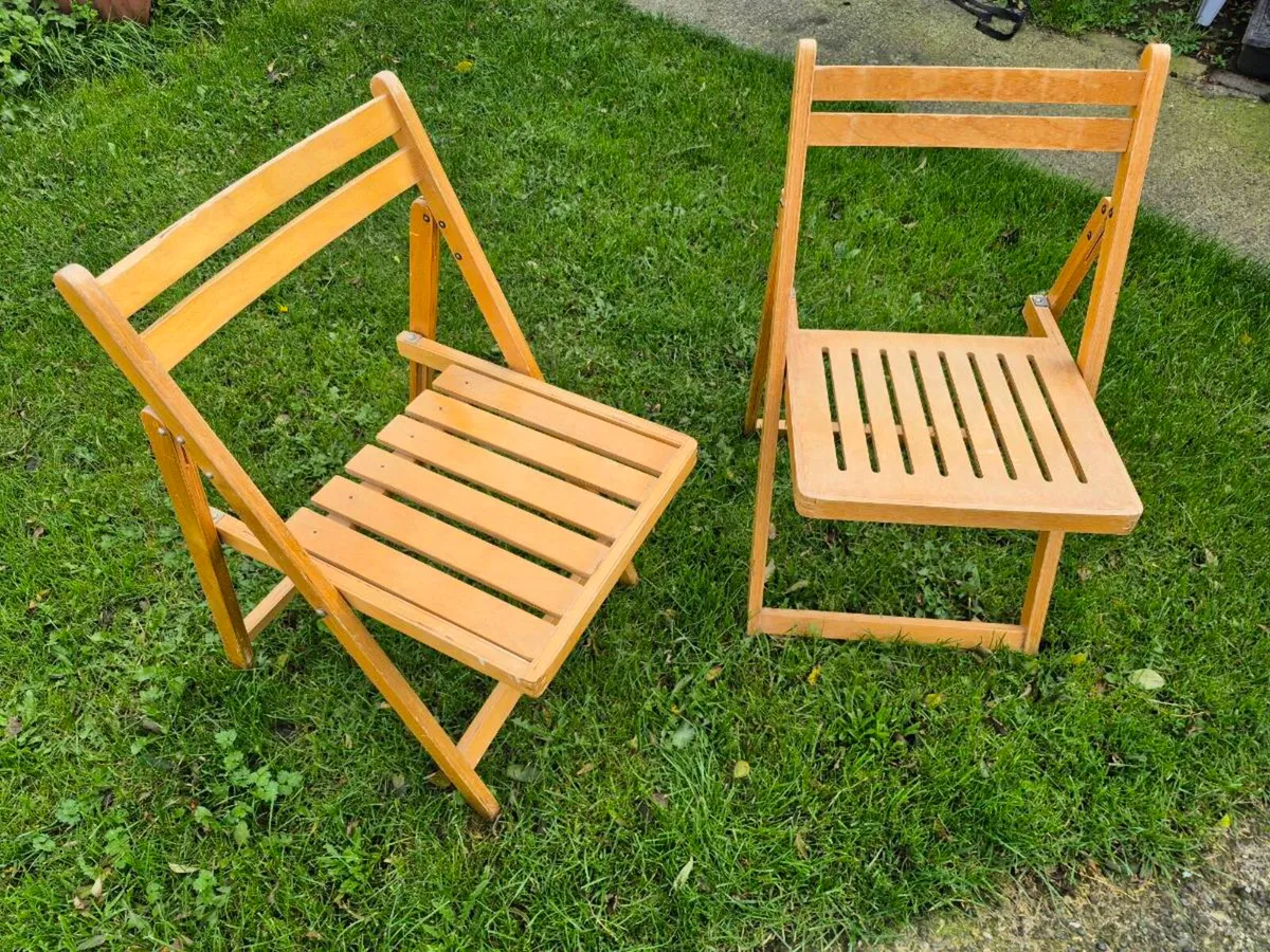 Folding Vintage chairs - Image 1