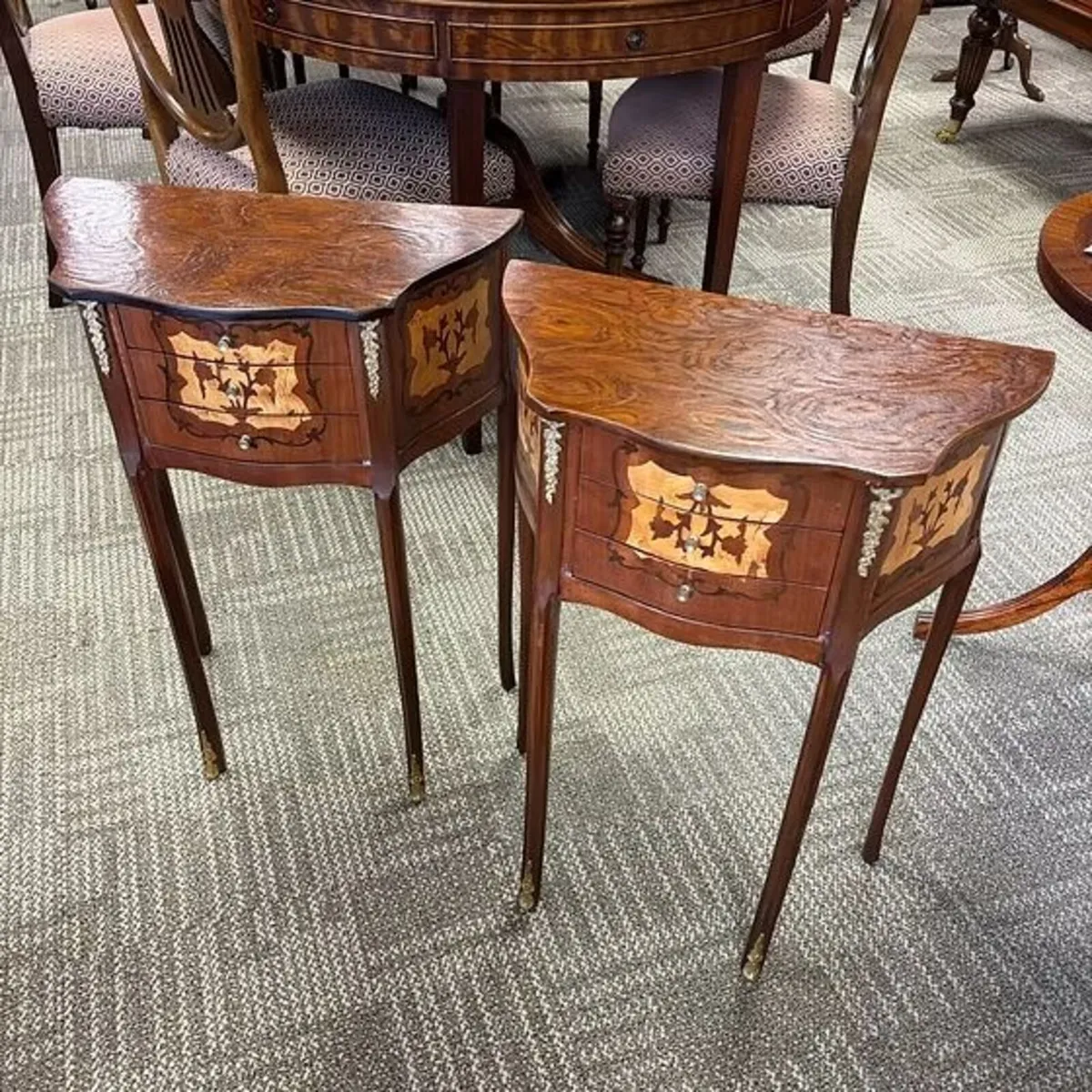 Elegant pair of French Louis XV-style marquetry be