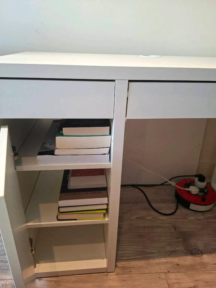 Desk - Image 3