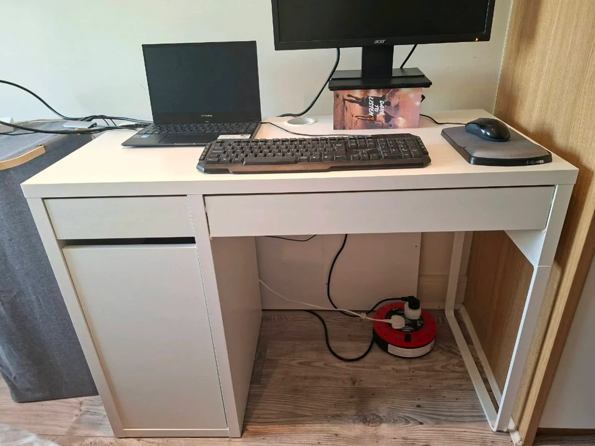 Desk - Image 4