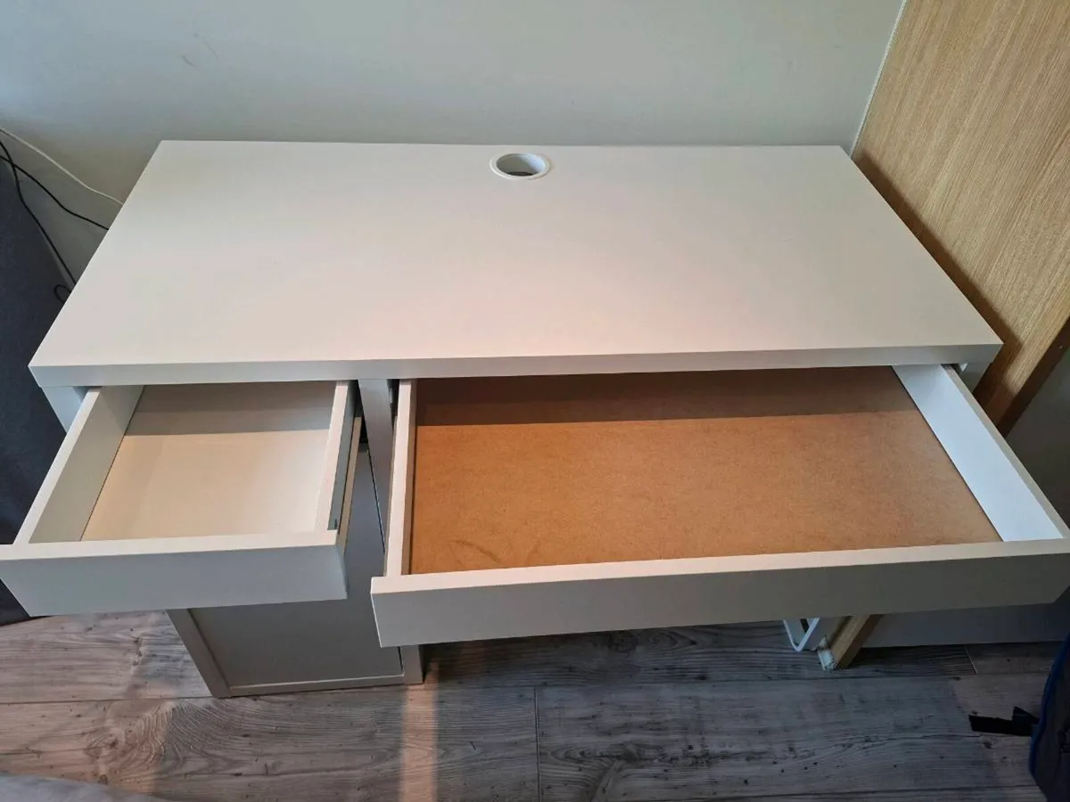 Desk - Image 2