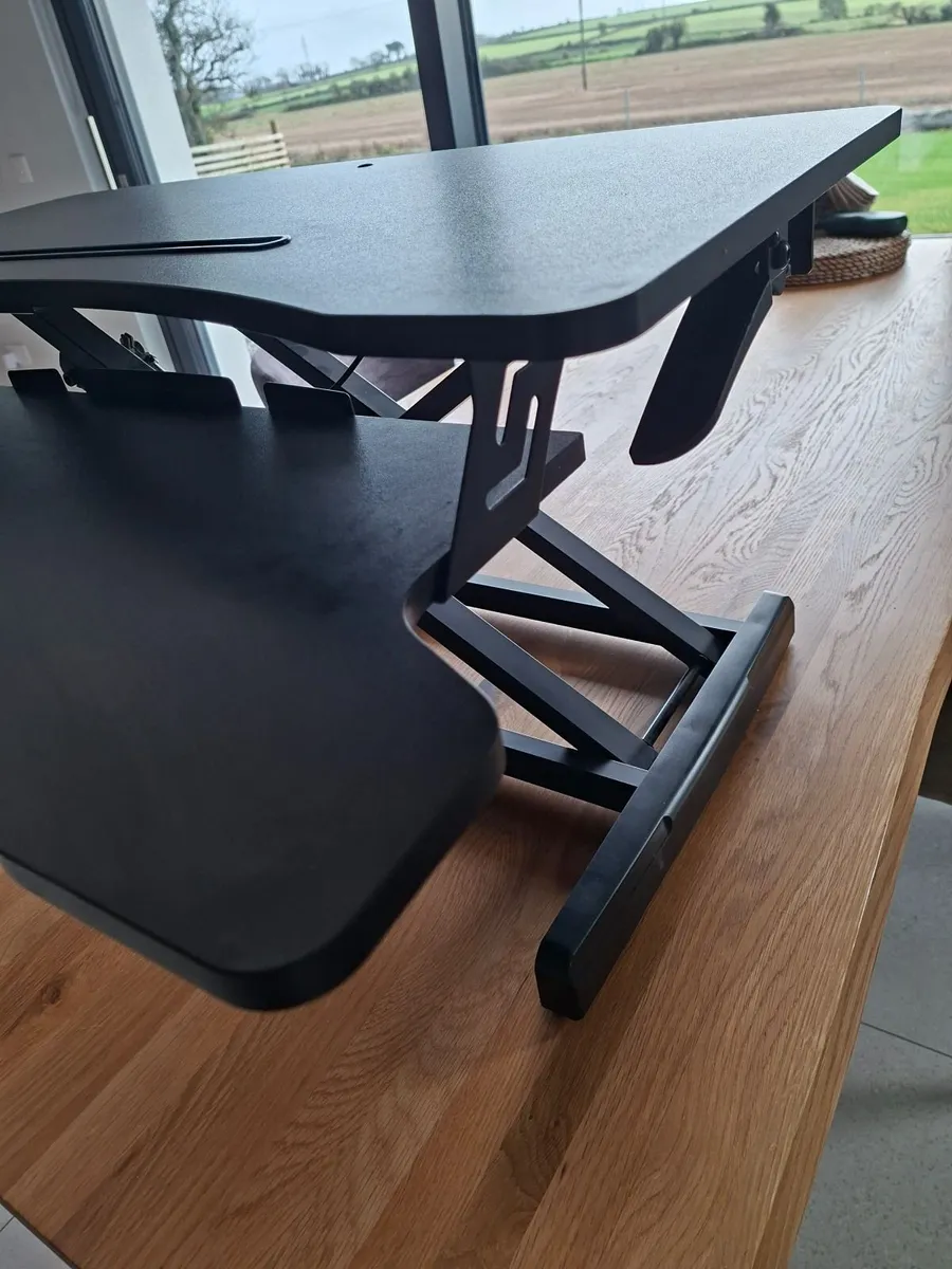 Tabletop workstation - Image 2