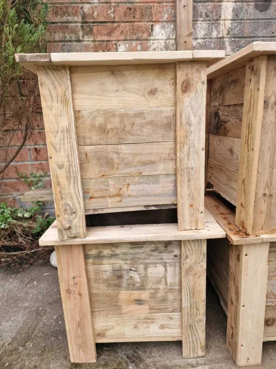 Flower/tree planter boxes - Image 2