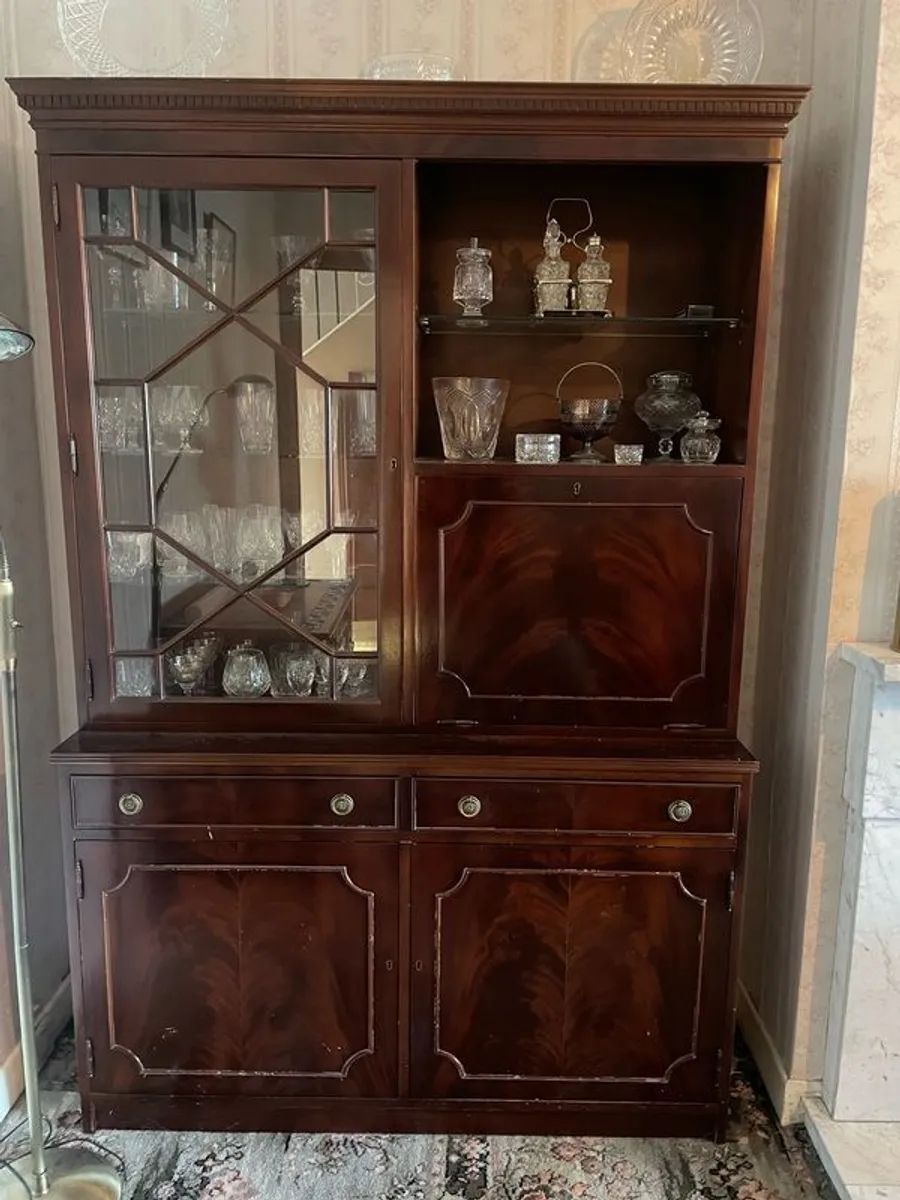 Clock and mahogany cabinets - Image 3