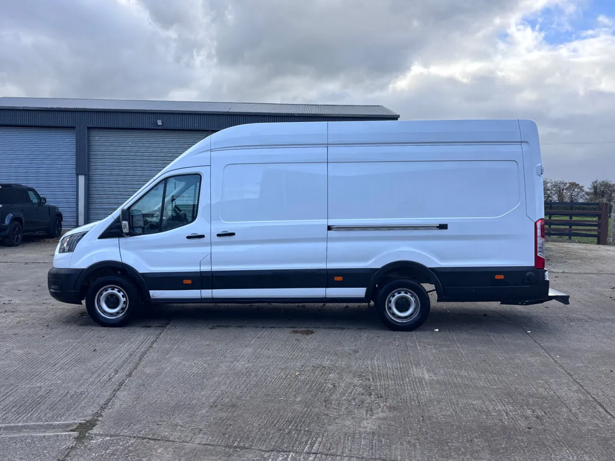 2026 Ford Transit RWD - Image 4
