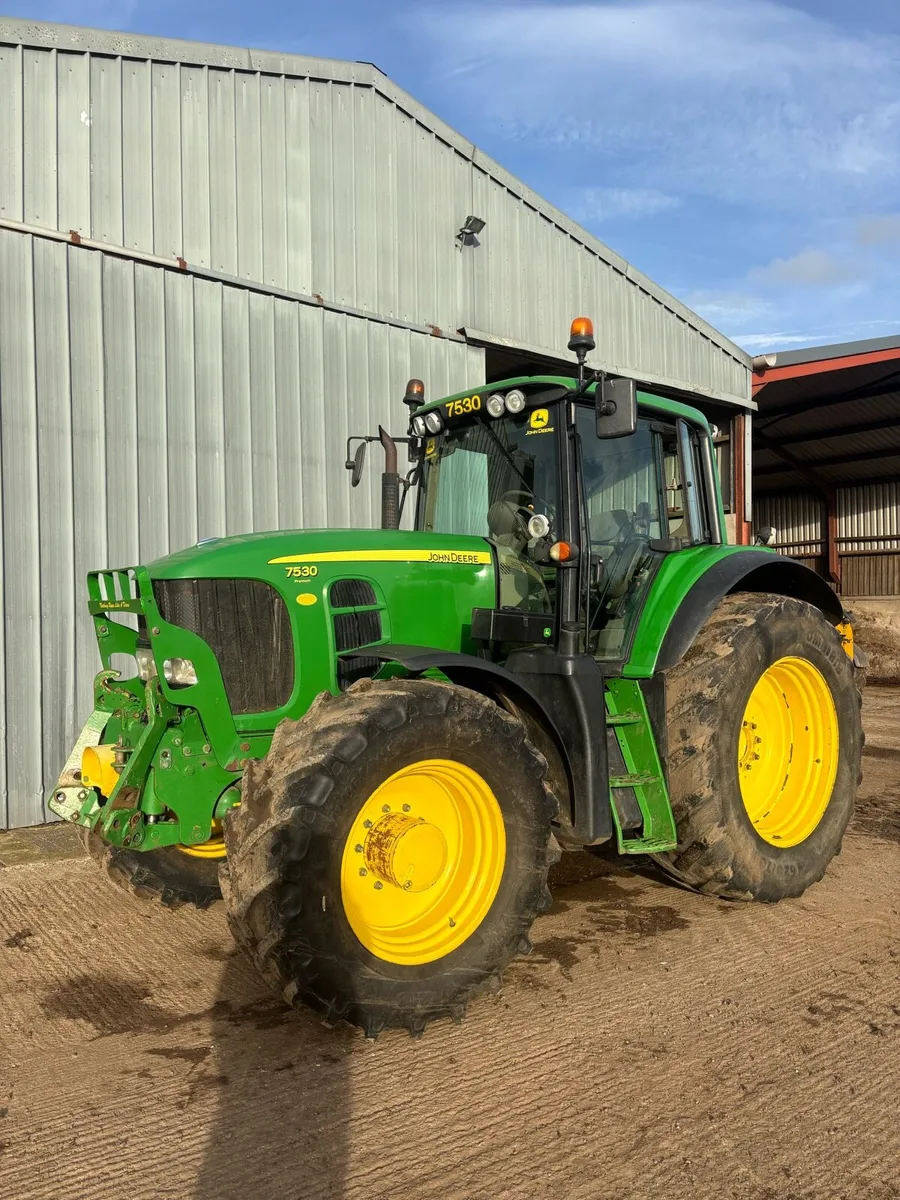John Deere 7530 - Image 1
