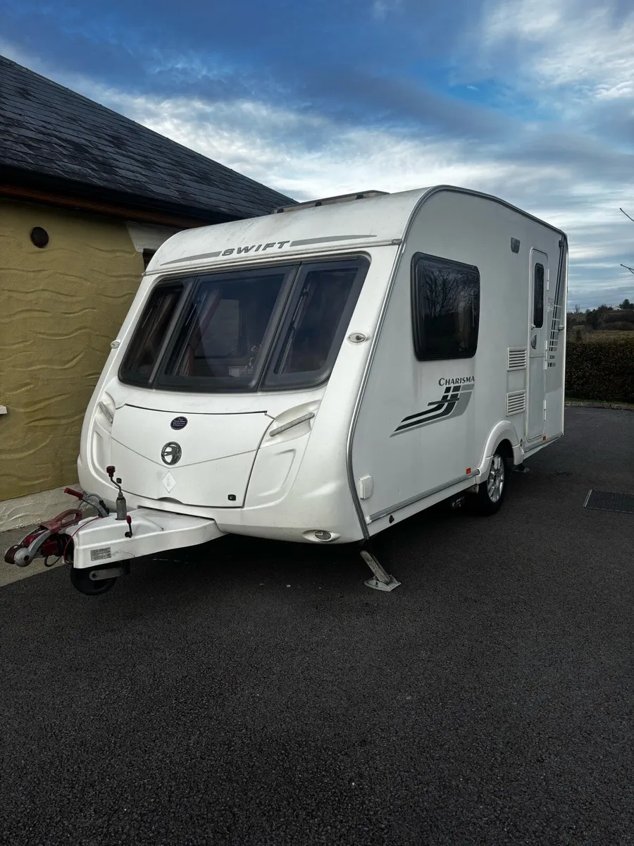 Swift Charisma 220 - Image 1
