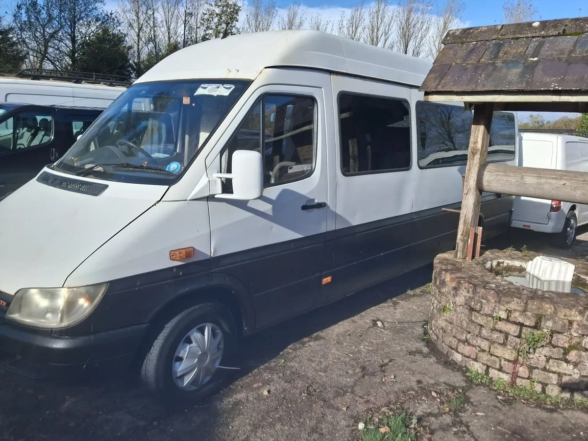 Mercedes sprinter camper van - Image 4
