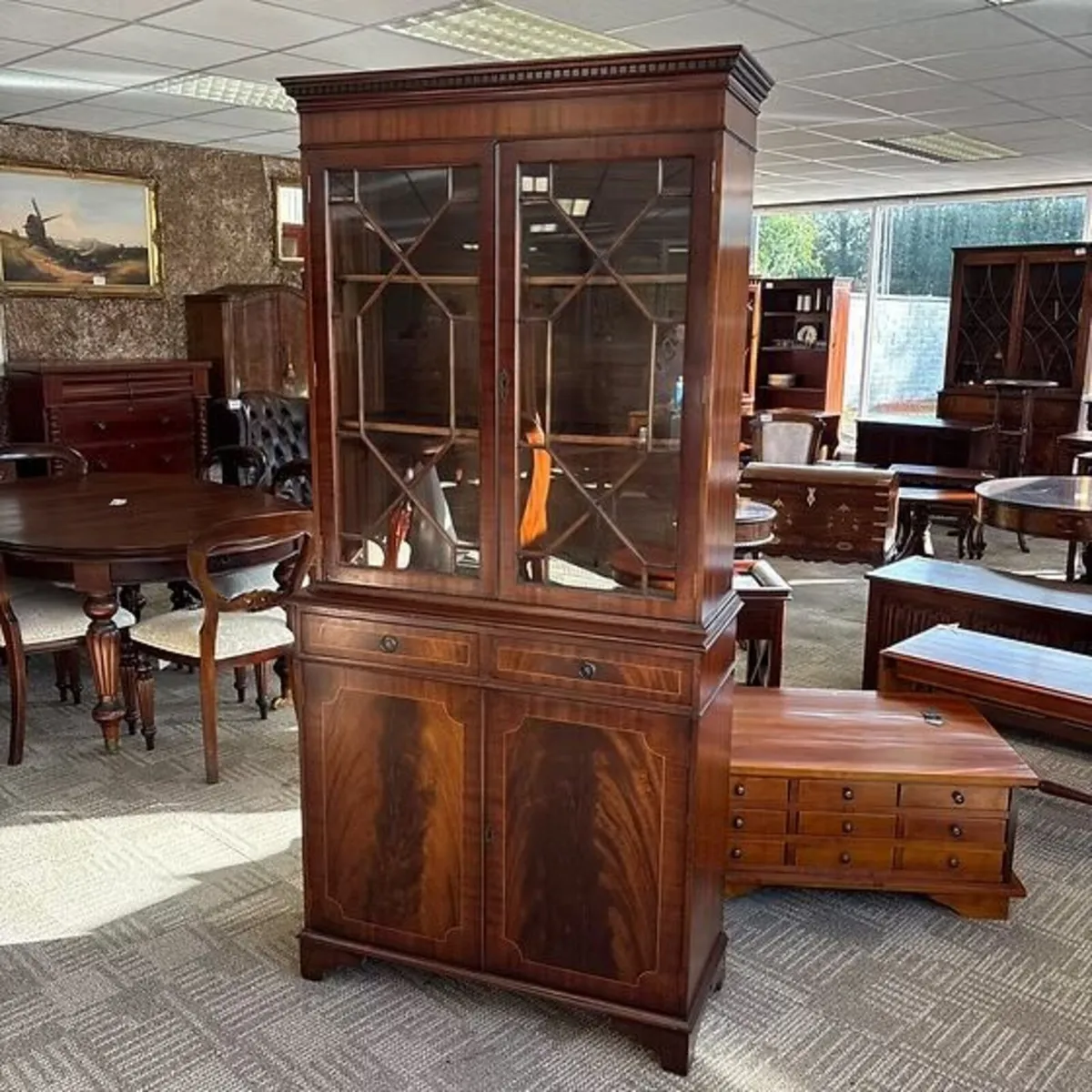 Beautiful mahogany two-door display cabinet, with