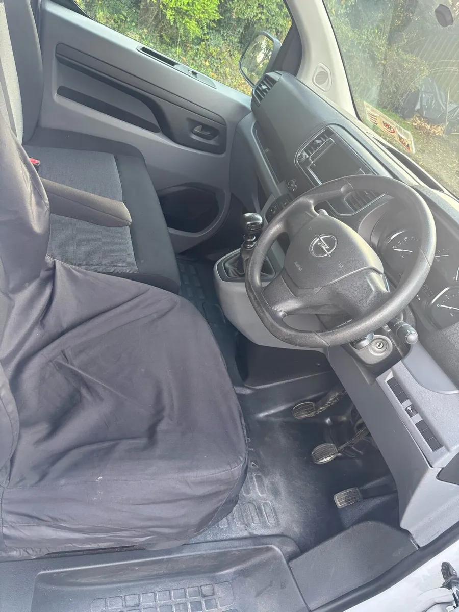2022 Opel vivaro - Image 2