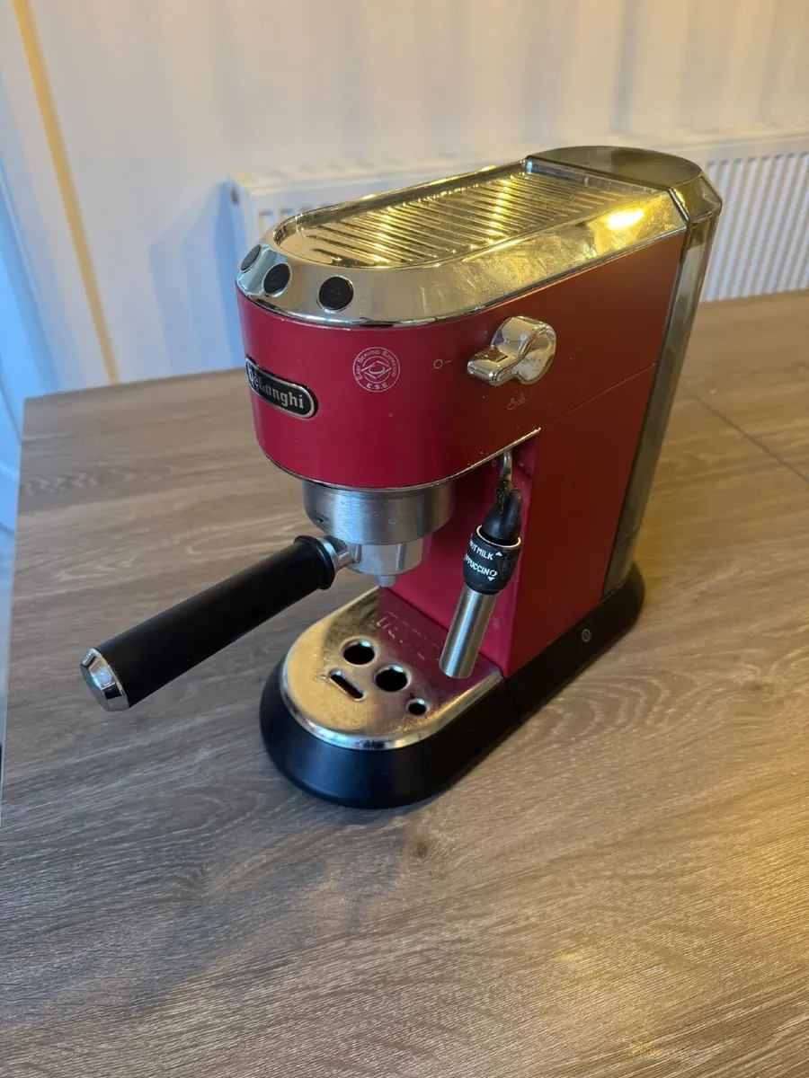 De'Longhi Dedica Espresso coffee machine