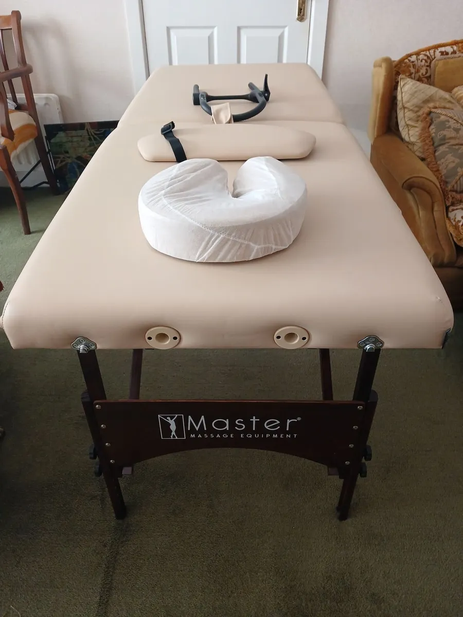Like New - Master Massage Table & Carry Case - Image 1