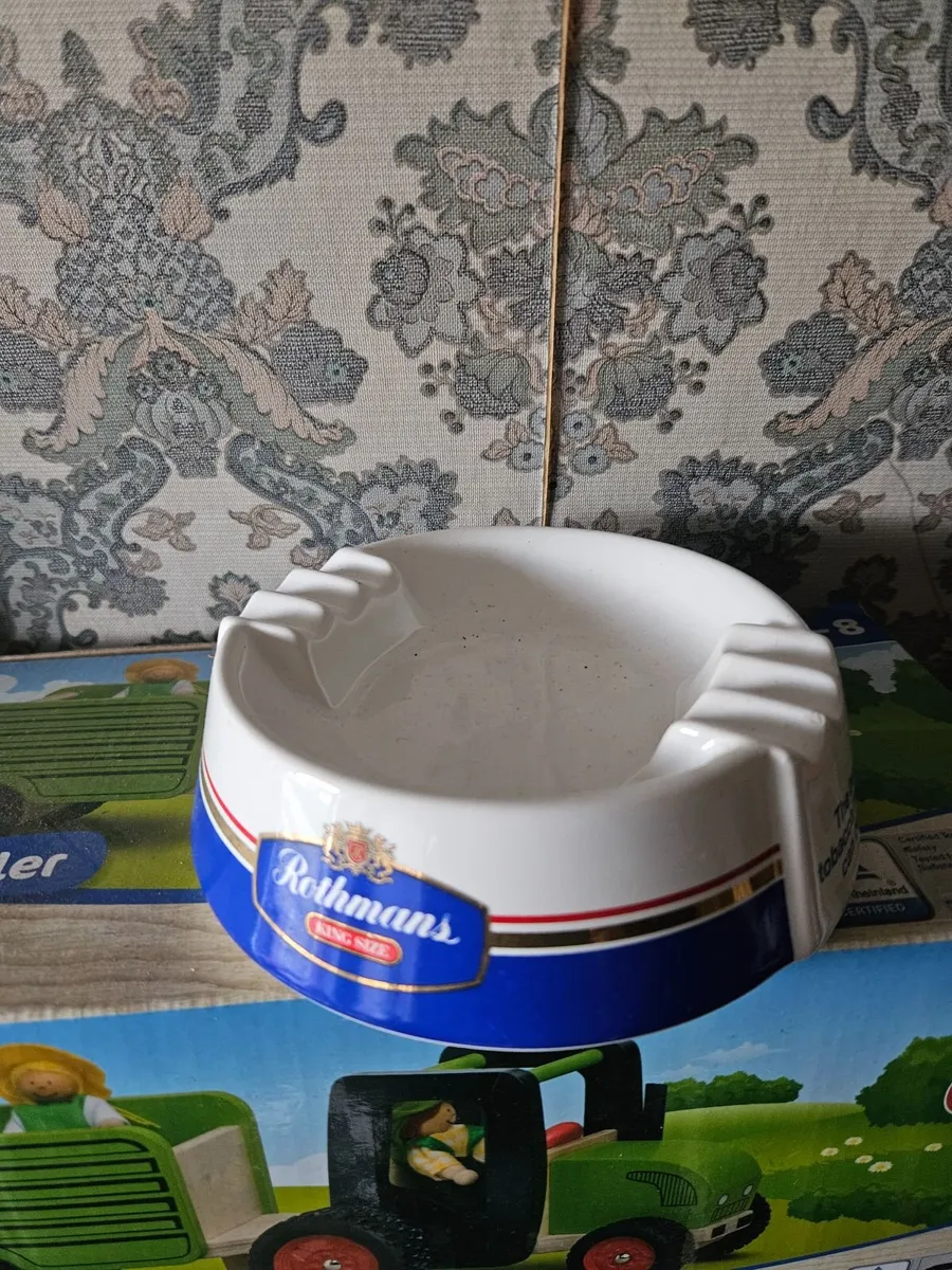 Rothmans Ashtray - Image 1