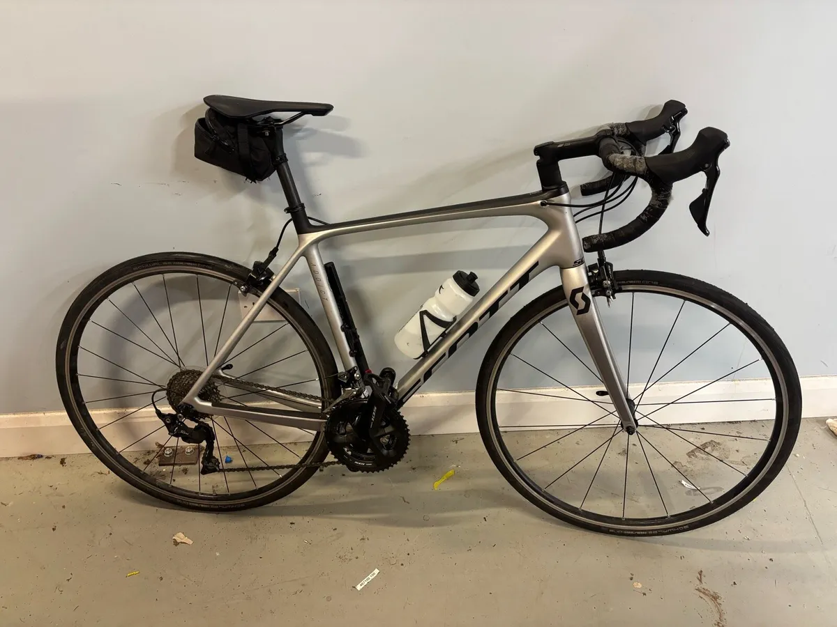 Scott Addict Road Bike - Image 1